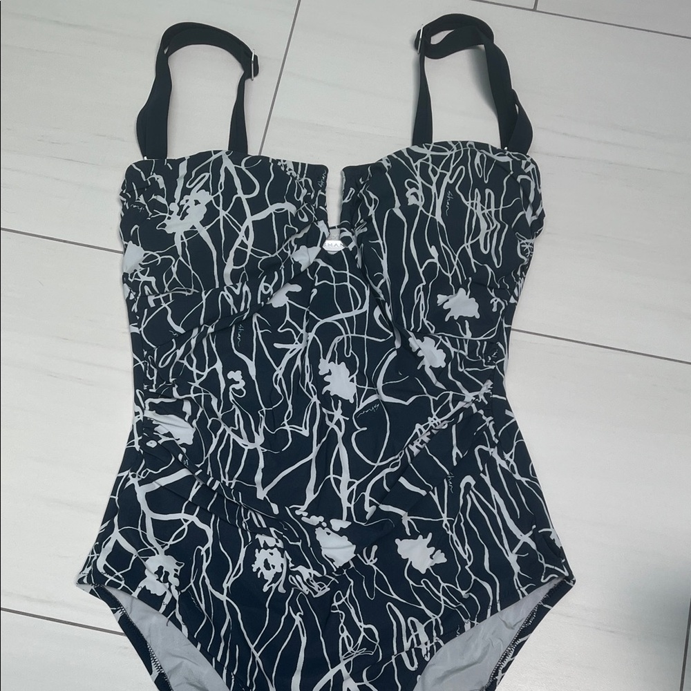 SHAN Black and White One-Piece Swimsuit